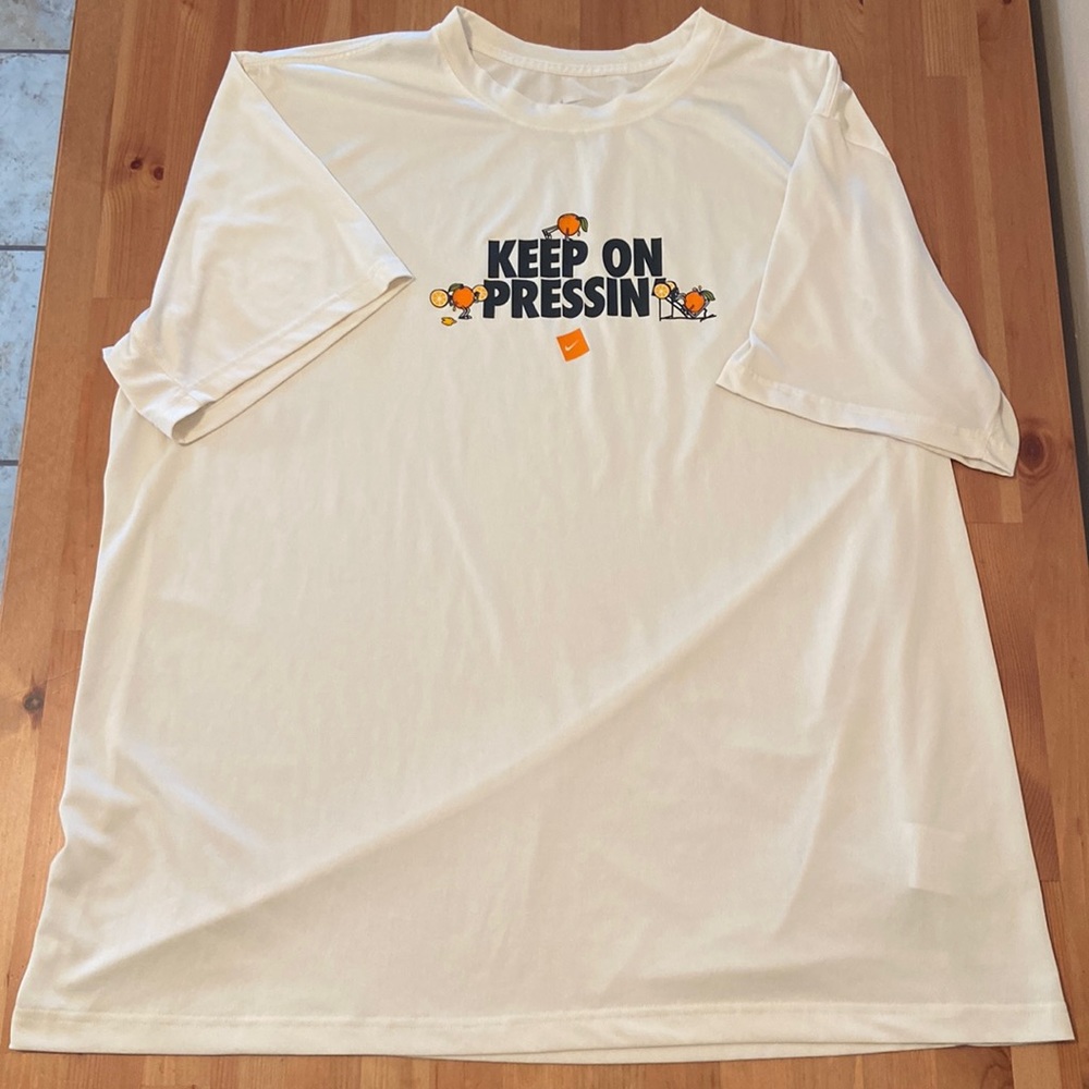 Nike 🍊 Keep on Pressing Dri-Fit Shirt 🍊